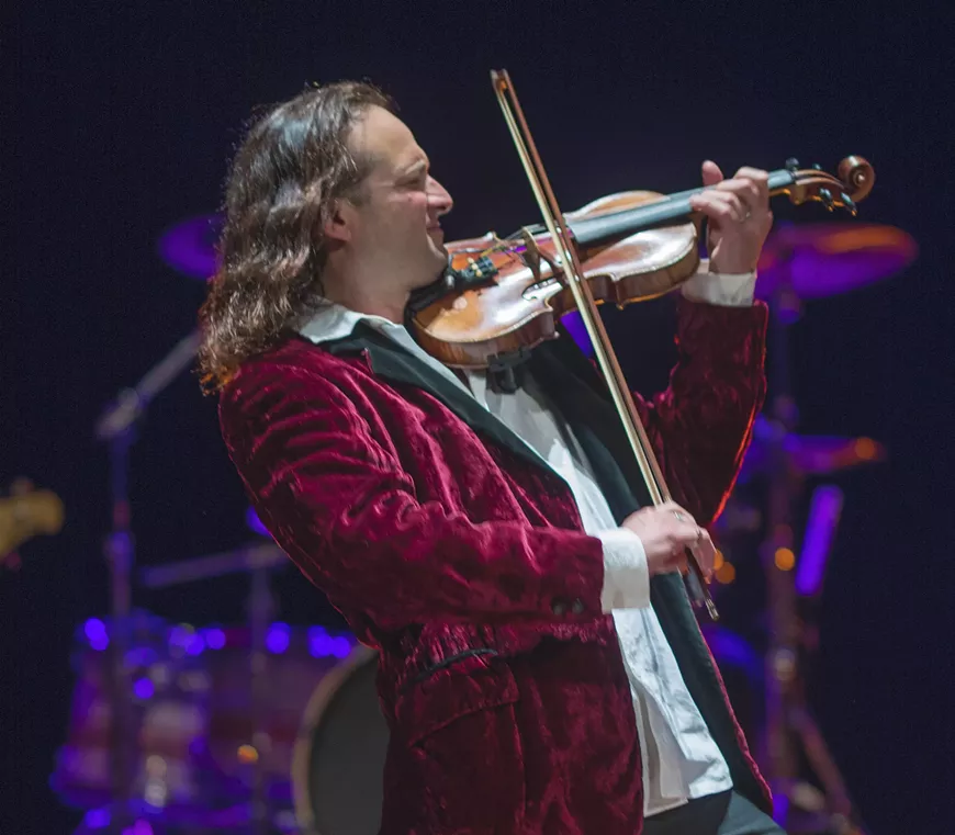 Concert Rock Violinist Aaron Meyer