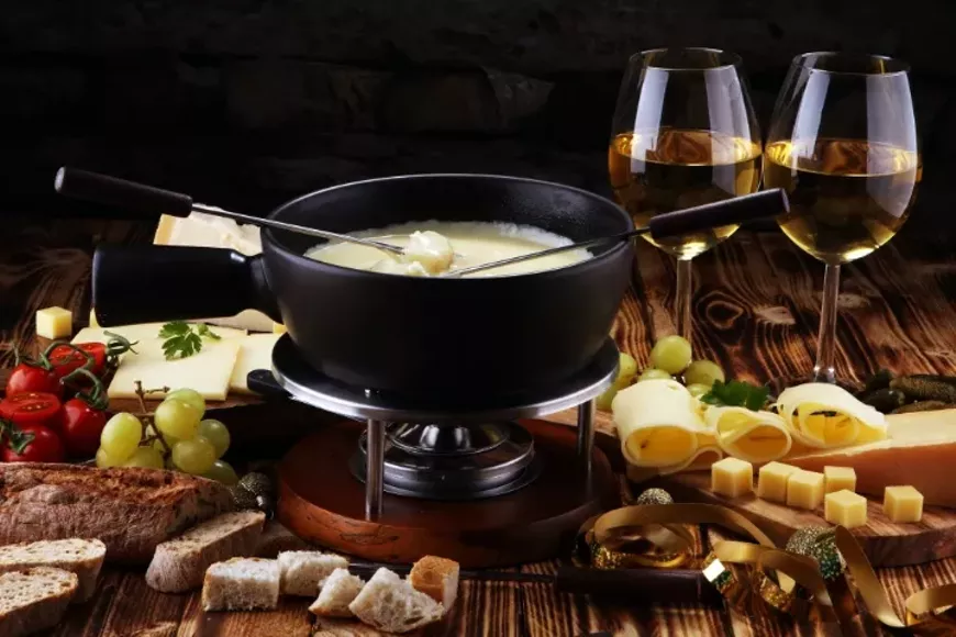 perfectpair-winefondue-720x480.webp