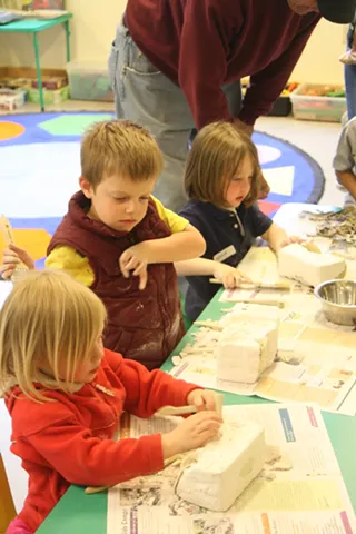 Image: Backpack Explorers: Microscope Explorers