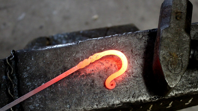 Blacksmithing 101 - Forge a Metal Wall Hook