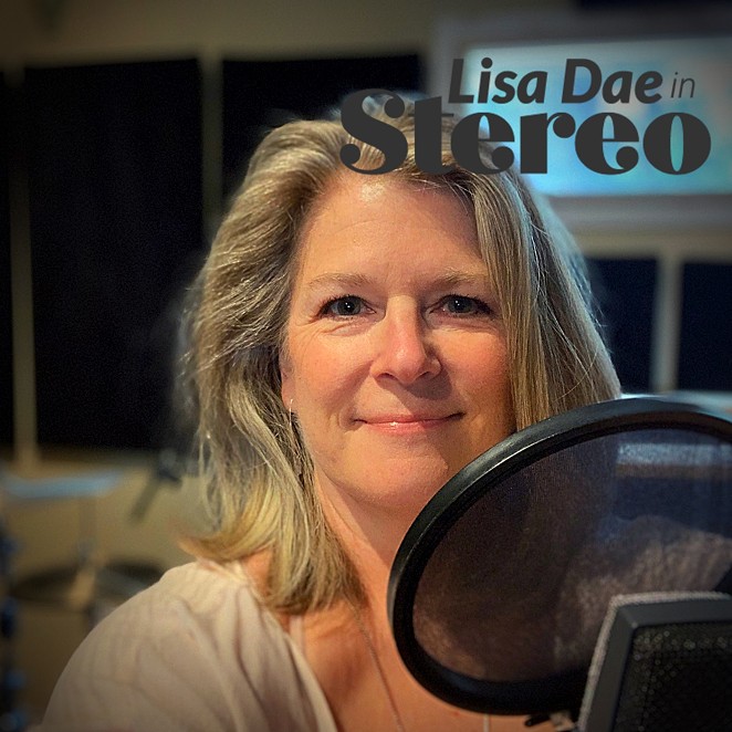 Lisa Dae in Stereo