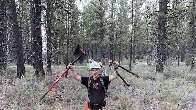 Image: Central Oregon Trail Alliance Fall Trail Love