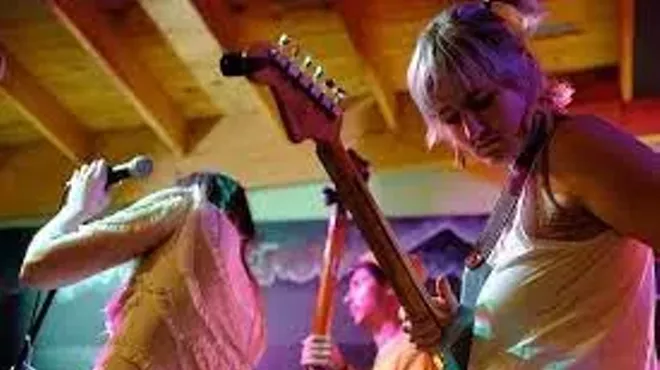 Image: Chiggi Momo Live on the Patio at Caf&eacute; des Chutes!