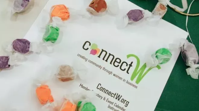 Image: Connect W's Munch and Mingle in Bend