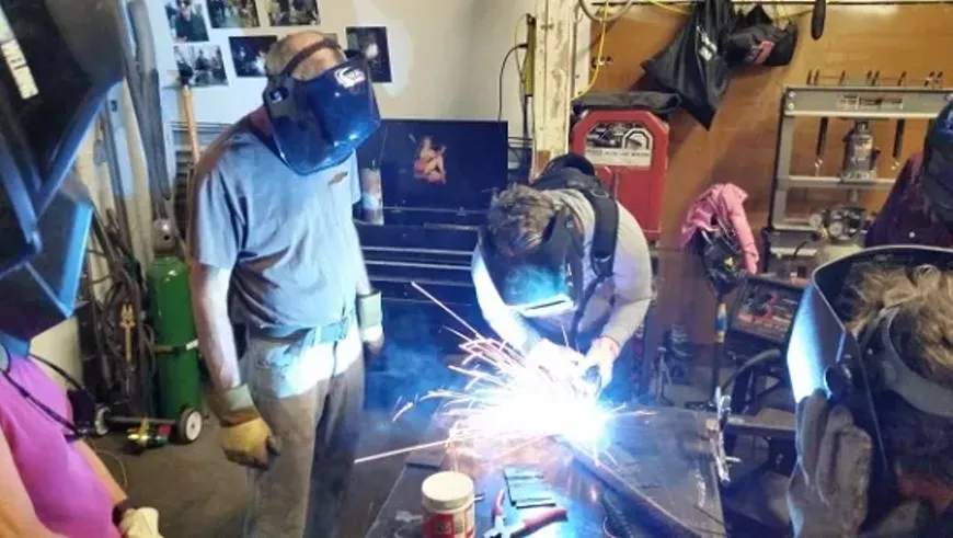 welding_workshop.webp