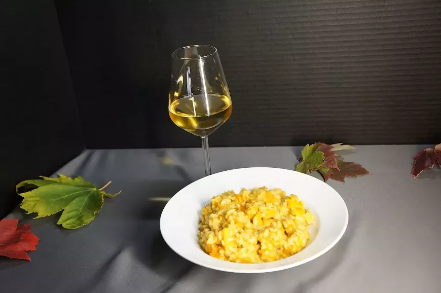 fall_wine.webp