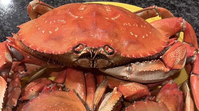 Fresh Dungeness Crab with Spicy Sauce