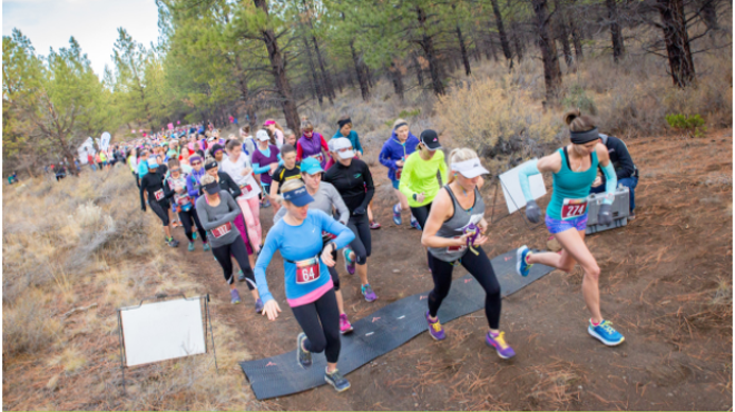 Image: Happy Girls Run-Sisters