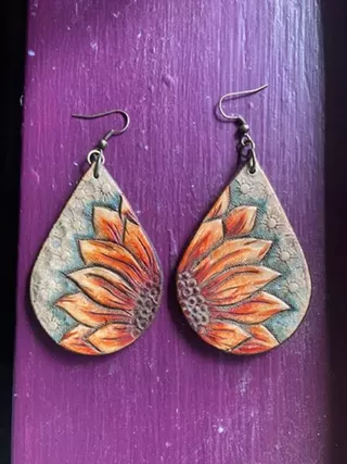 Image: Intro to Leather Tooling: Earrings