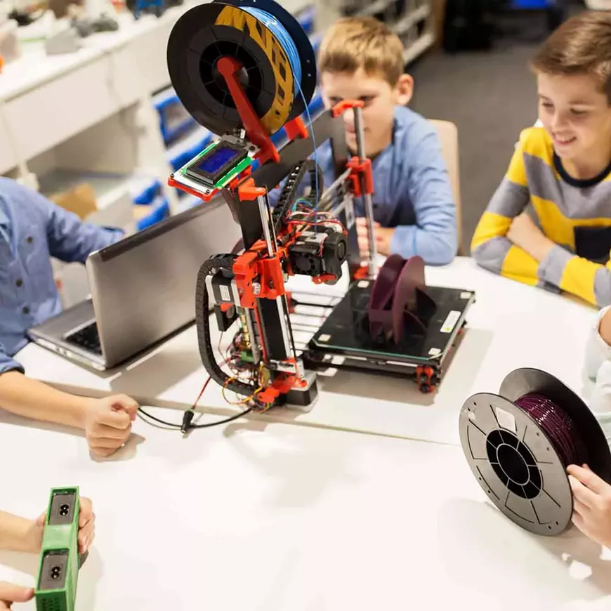 kids_3d_printing_2.webp