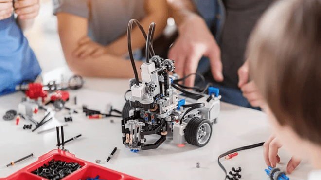 Image: Kids Lego Robotics with SPIKE App (Ages 10-17)