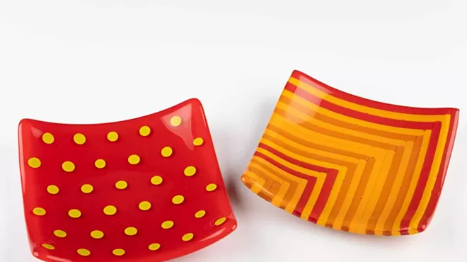 Image: Learn Fused Glass - Slumping: Strips, Dots, & Dishes