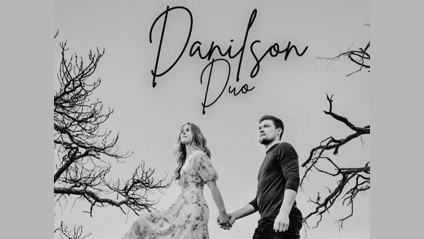 Live at the Vineyard: Danilson Duo