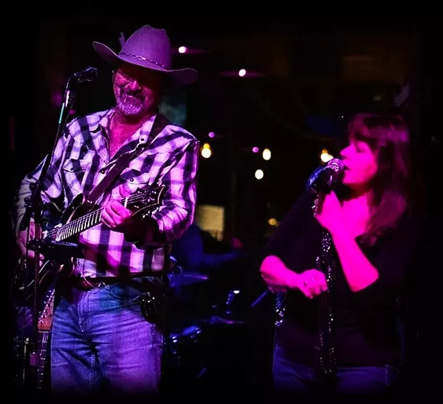 Live at the Vineyard. - Kurt Silva & Cynthia West