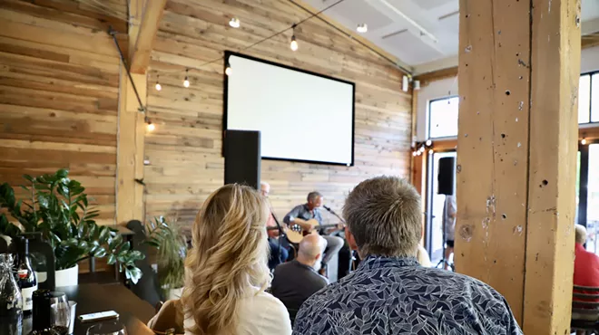 Image: Live Music at the Stoller Wine Bar | Bend with Lane Weiss
