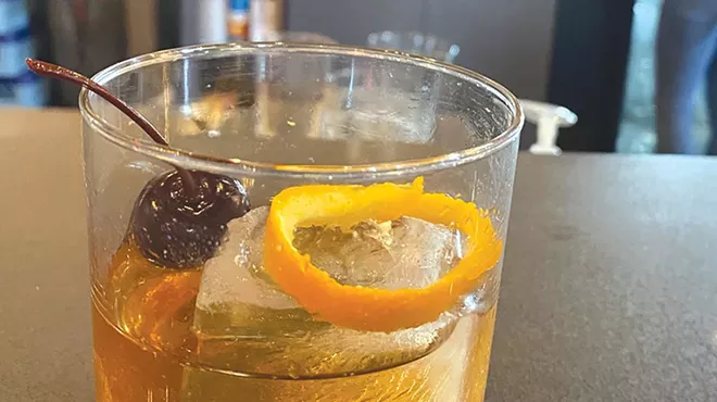 Image: New Food Cart Lot and Pub Opens in Redmond
