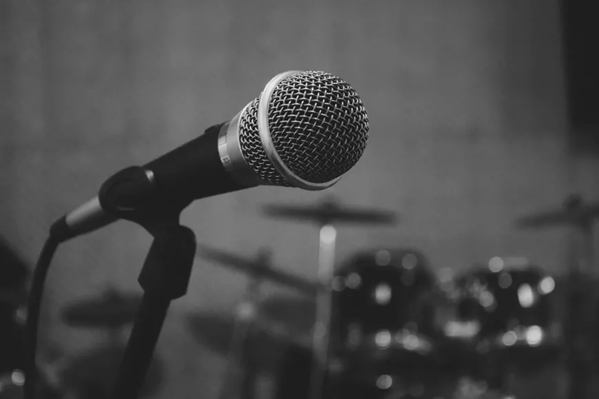 panos-sakalakis-63si4ho30tw-unsplash.webp
