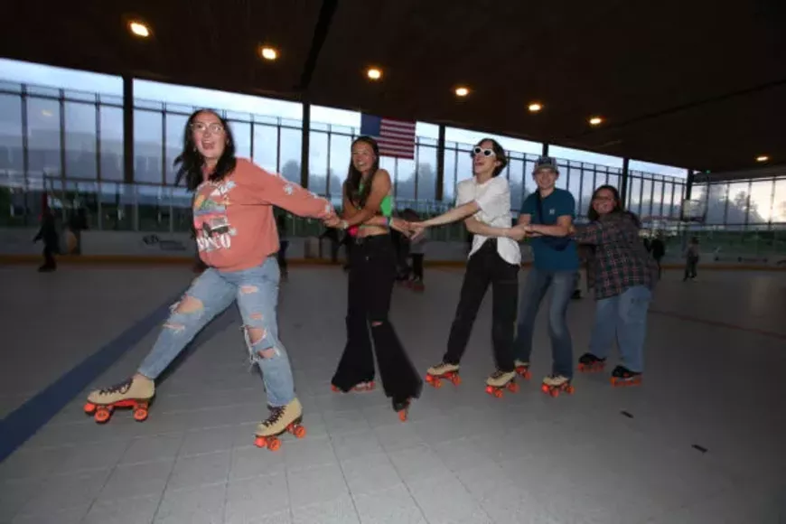 andy-tullis-fri-and-sat-night-roller-dancing-may-2024-112-2-600x400.webp