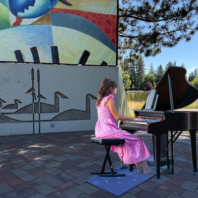 Image: Riverside Piano Flow at Drake Park