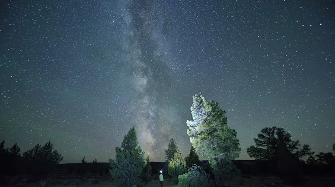 Image: Stargazing at Fort Rock: Oregon Outback