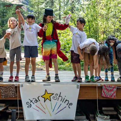 Image: Starshine Circus Performers