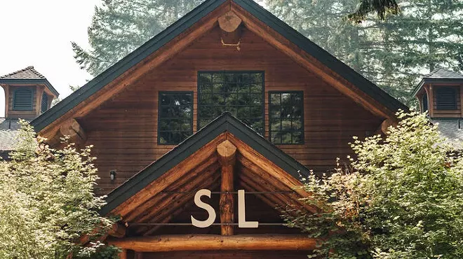 Image: Suttle Lodge's Fireside Concert Series: Eric Leadbetter
