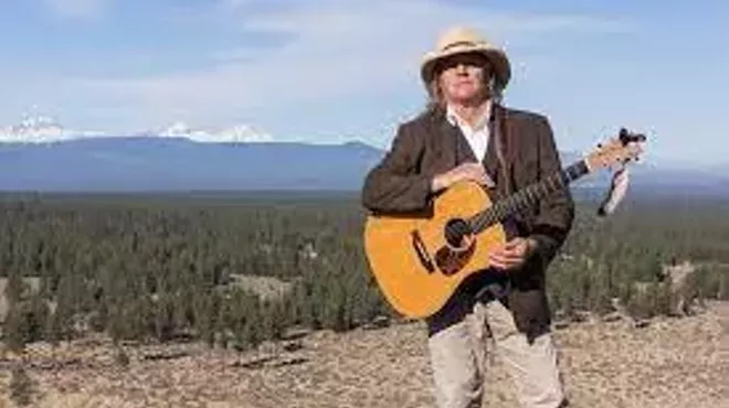 Image: Thursday in The Yard with Bobby Lindstrom - LIVE MUSIC!