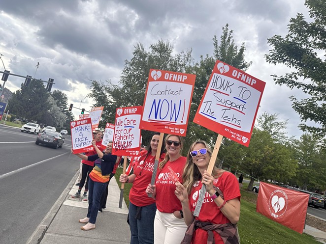 St. Charles tech workers picket