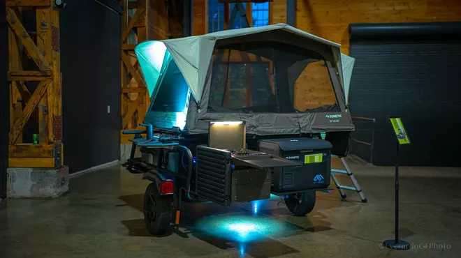 Image: Ultralight 360Sierra Camping Trailers Showcase