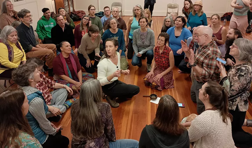 This is an invitation for you. Yes, YOU! Do you sing in the shower? Driving around town? Join us and be delighted by the beautiful sound we can make together - all voices welcome!