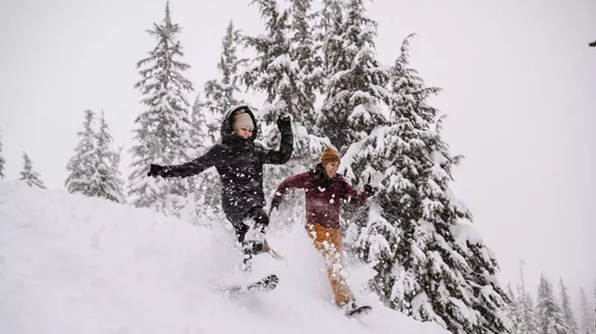 Image: Winter in Sisters: Morning Snowshoe Adventure with Wanderlust Tours