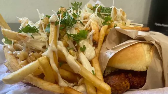 Image: Wonderland Chicken Expands to Bend