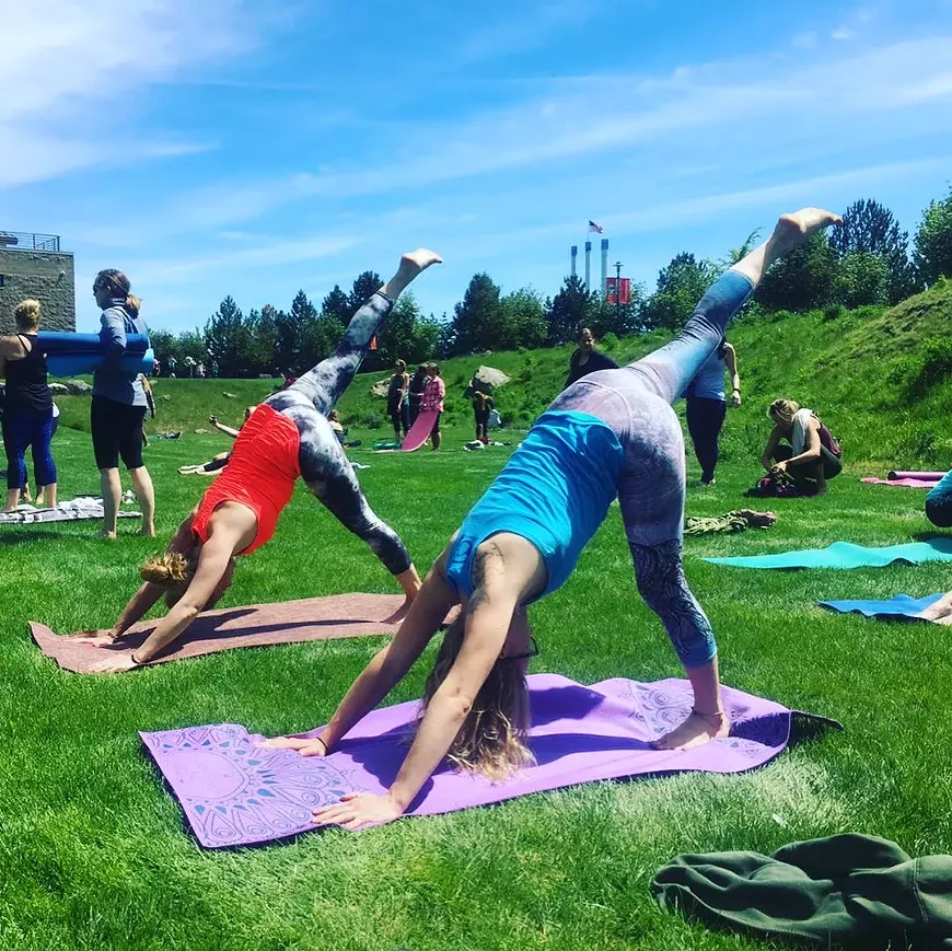 Yoga on the Lawn @ Deshcutes